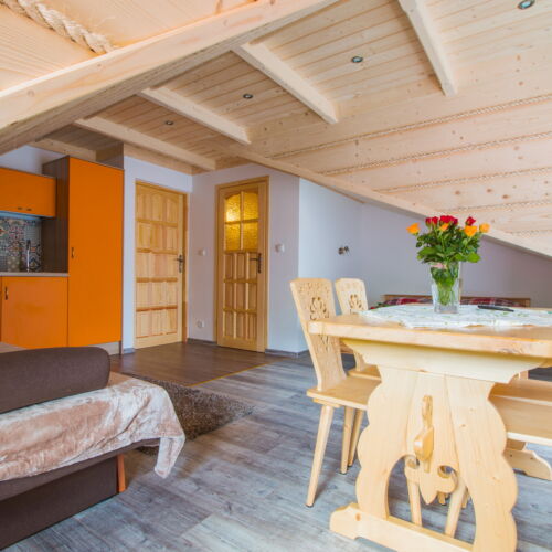 Pokoj s vlastní kuchyňkou  pro 4 os.