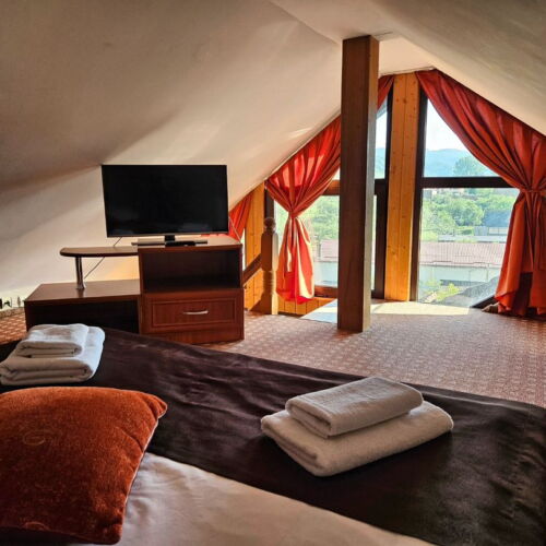 Apartament la mansardă cu 1 camera pentru 6 pers.