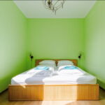 Apartament 4-osobowy Komfort Przyjazny podróżom rodzinnym z 2 pomieszczeniami sypialnianymi (możliwa dostawka)