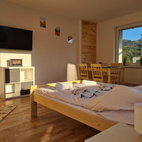 Apartament 4-osobowy na piętrze z widokiem na góry z 2 pomieszczeniami sypialnianymi (możliwa dostawka)