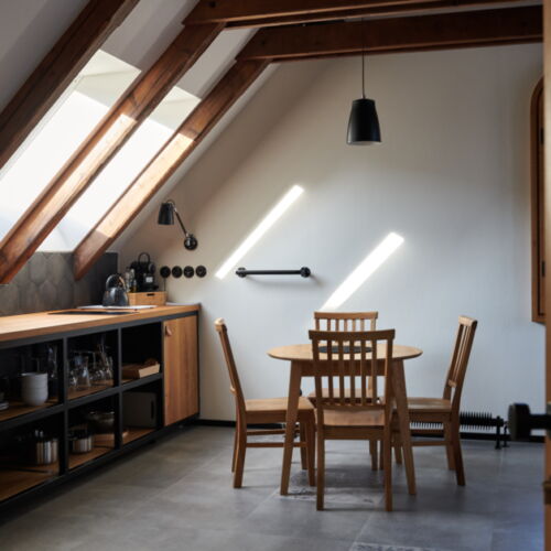 Apartament cu duș cu chicinetă proprie pentru 2 pers.