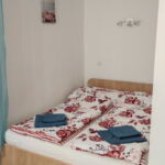 Double Room with Shower and Shared Kitchenette
