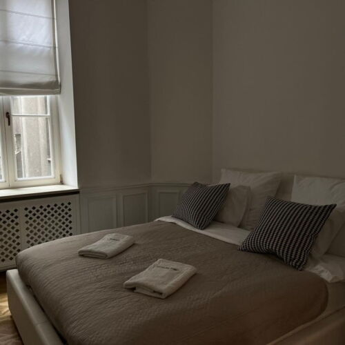 Apartament deluxe la etaj cu 3 camere pentru 6 pers.