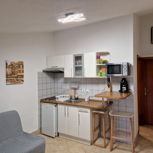 Apartament 2-osobowy na parterze Komfort z 1 pomieszczeniem sypialnianym (możliwa dostawka)