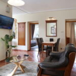 Whole House Romantic 2-Room Suite for 4 Persons (extra beds available)