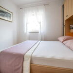 Comfort Upstairs 1-Room Apartment for 2 Persons
