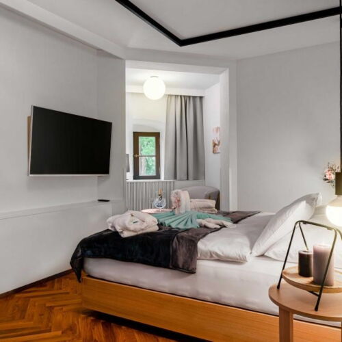 Pokoj s vanou  pro 2 os. (s možností přistýlky)