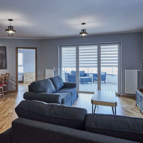 Apartament 6-osobowy na piętrze z balkonem z 3 pomieszczeniami sypialnianymi