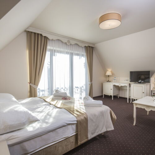 Deluxe Upstairs Triple Room