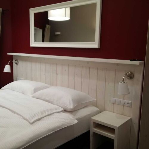 Deluxe Pokoj se sprchou s manželskou postelí