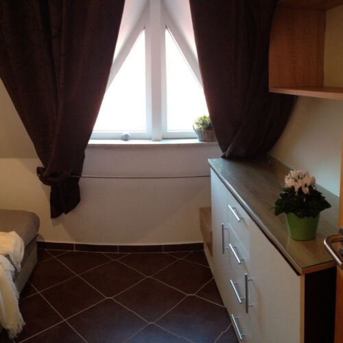 Casă de vară întreaga unitate cu vedere spre grădină pentru 7 pers. (se inchirieaza doar integral)