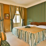 Queen Zweibettzimmer mit Klimaanlage (Zusatzbett möglich)