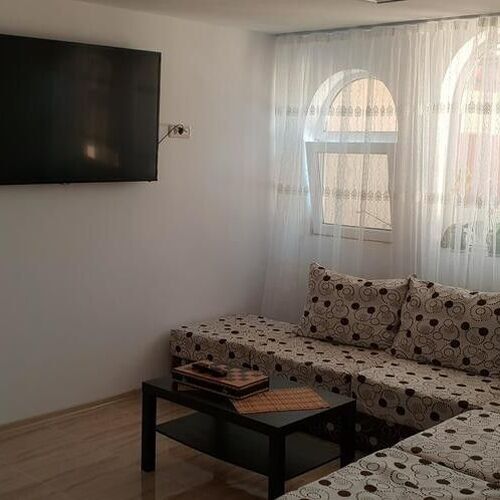 Apartament family la parter cu 2 camere pentru 4 pers. (se poate solicita pat suplimentar)