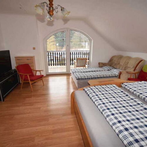 Vila (jako celek) se sprchou s privátní koupelnou mimo apartmán pro 25 os.