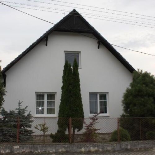 Casă de vacanță cu duș cu bucătărie proprie pentru 5 pers. (se inchirieaza doar integral) (se poate solicita pat suplimentar)