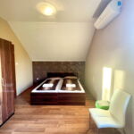 Zweibettzimmer Obergeschoss mit Klimaanlage (Zusatzbett möglich)