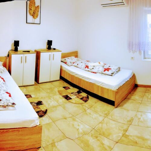 Camera twin design cu baie