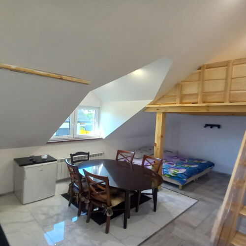 Mansard Romantic 3-Room Apartment for 6 Persons (extra beds available)