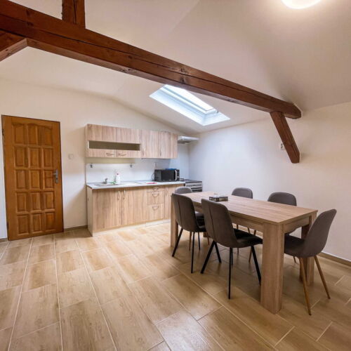 Bungalow (jako celek) se sprchou s vlastní kuchyňkou pro 7 os.