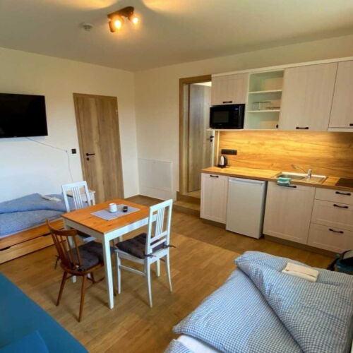 Apartman se sprchou s vlastní kuchyňkou pro 2 os. (s možností přistýlky)