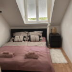 Apartman tV s plochou obrazovkou s koupací vanou s manželskou postelí s 1 ložnicí (s možností přistýlky)