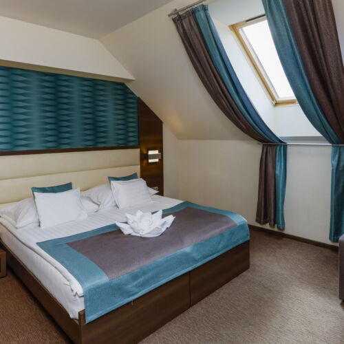 Pokój 2-osobowy na poddaszu Superior (możliwa dostawka)