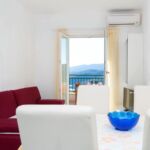 Apartman s klimatizací pro 5 os. se 2 ložnicemi s výhledem na moře A-7621-c