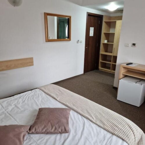 Camera cvadrupla cu balcon