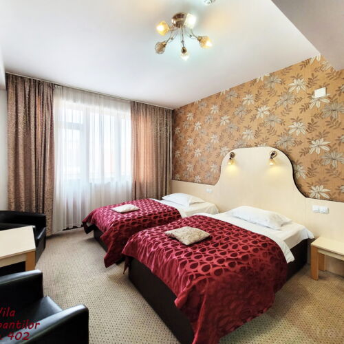 Camera twin cu balcon