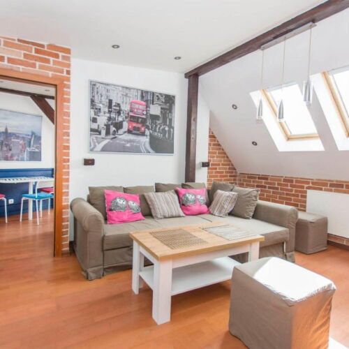 Apartament 5-osobowy na poddaszu Przyjazny podróżom rodzinnym