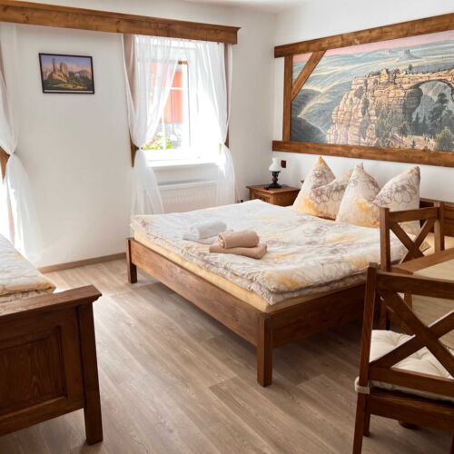 Pokoj se sprchou s balkónem pro 3 os.