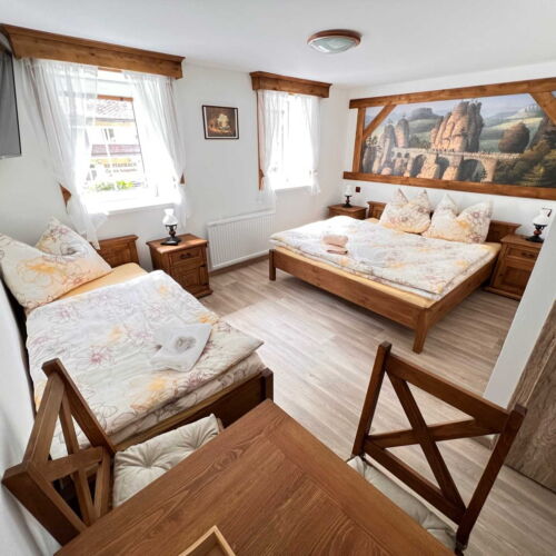 Pokoj se sprchou  pro 3 os.