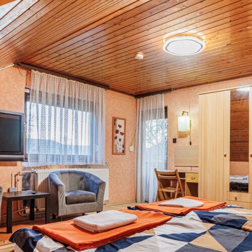 Studio Apartment for 6 Persons with Garden