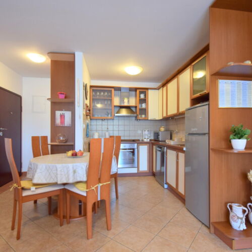 Upstairs 2-Room Balcony Apartment for 3 Persons
