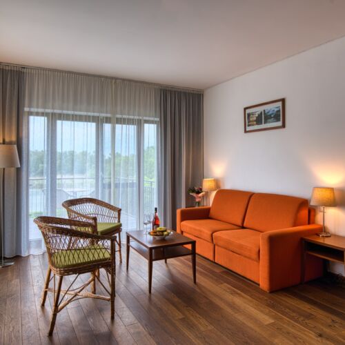 Family Suita pro 4 os. se 2 ložnicemi s výhledem na jezero