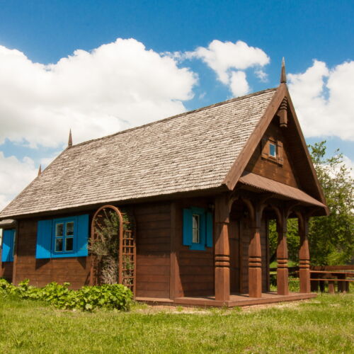 Casa de vara familial(a) toata casa pentru 4 pers. (se inchirieaza doar integral)