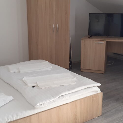 Rezydencja pokój 2-osobowy z 1 pomieszczeniem sypialnianym (możliwa dostawka)