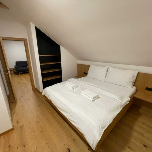 Apartman se sprchou s vlastní kuchyňkou pro 4 os. s 1 ložnicí (s možností přistýlky)