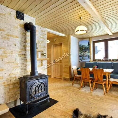 Whole House Holiday Home for 9 Persons with Terrace