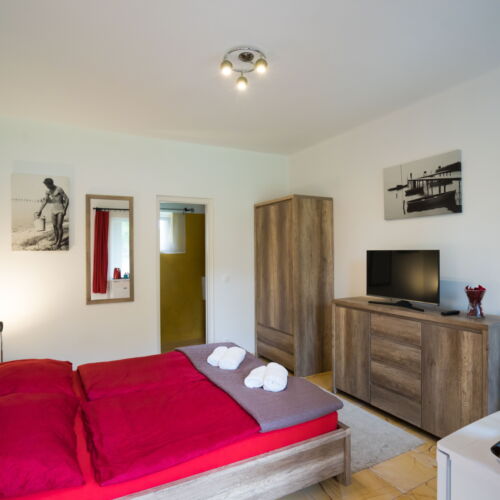 Camera dubla economy