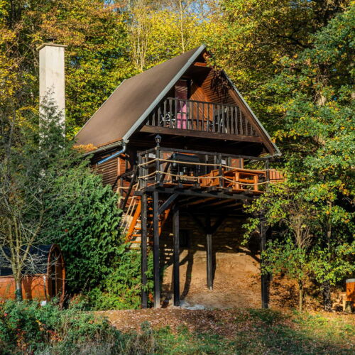 Chata (jako celek) se sprchou s vlastní kuchyňkou pro 4 os.