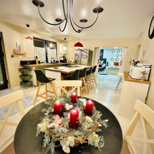 Vila (jako celek) se zahradou pro 16 os. celý Dům