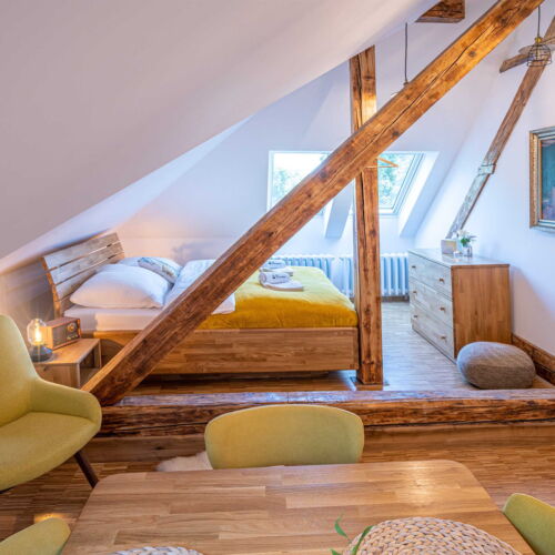 Apartman se sprchou s vlastní kuchyňkou pro 7 os. se 3 ložnicemi