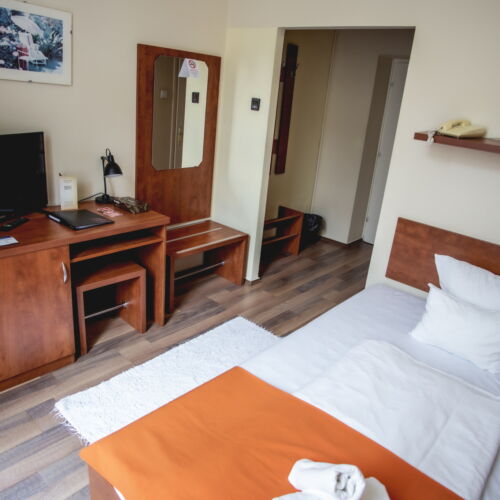 Pokój 2-osobowy na piętrze z widokiem na dziedziniec