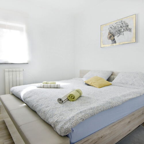 Apartman s klimatizací s terasou pro 4 os. se 2 ložnicemi