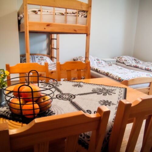 Pokój 4-osobowy na piętrze z widokiem na góry