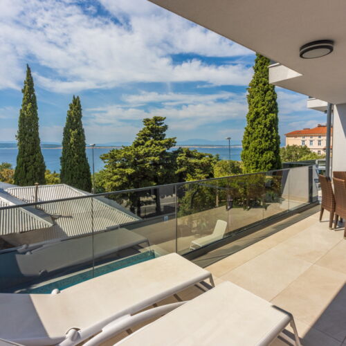Apartament cu vedere spre mare a cu 2 camere pentru 4 pers.