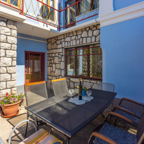 Forest View Whole House Holiday Home for 5 Persons