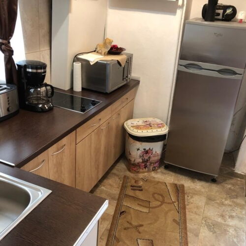 Camera dubla economy la parter