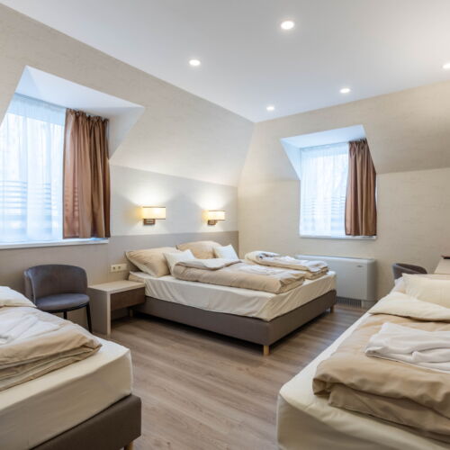 Classic Pokoj pro 4 os. na poschodí